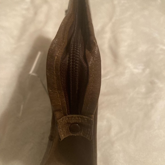 Gucci Cosmetic Bag - Picture 7 of 8